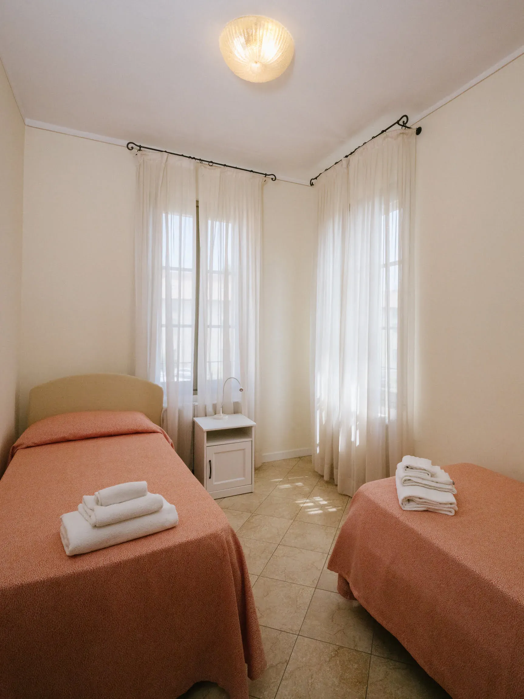 flats-camera-letti-singoli-paolo-vi